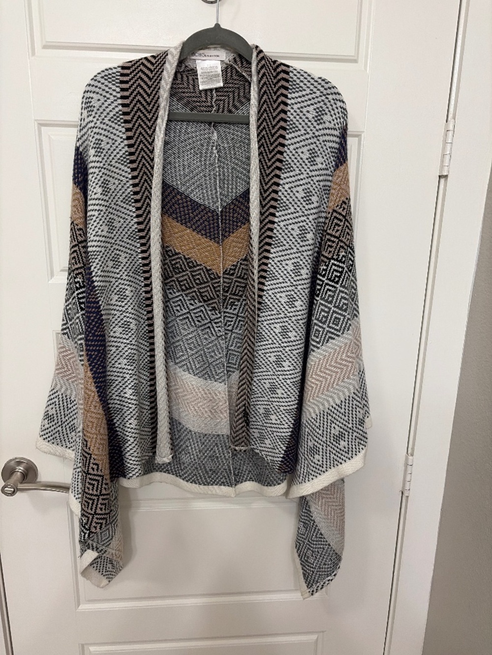 BCBG Shawl